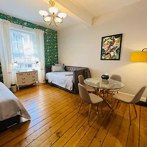 Apartment Old Town Centre 5 Mins To Castle, Edinburgh