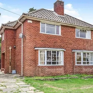 17 Howard Road. , Southampton United Kingdom