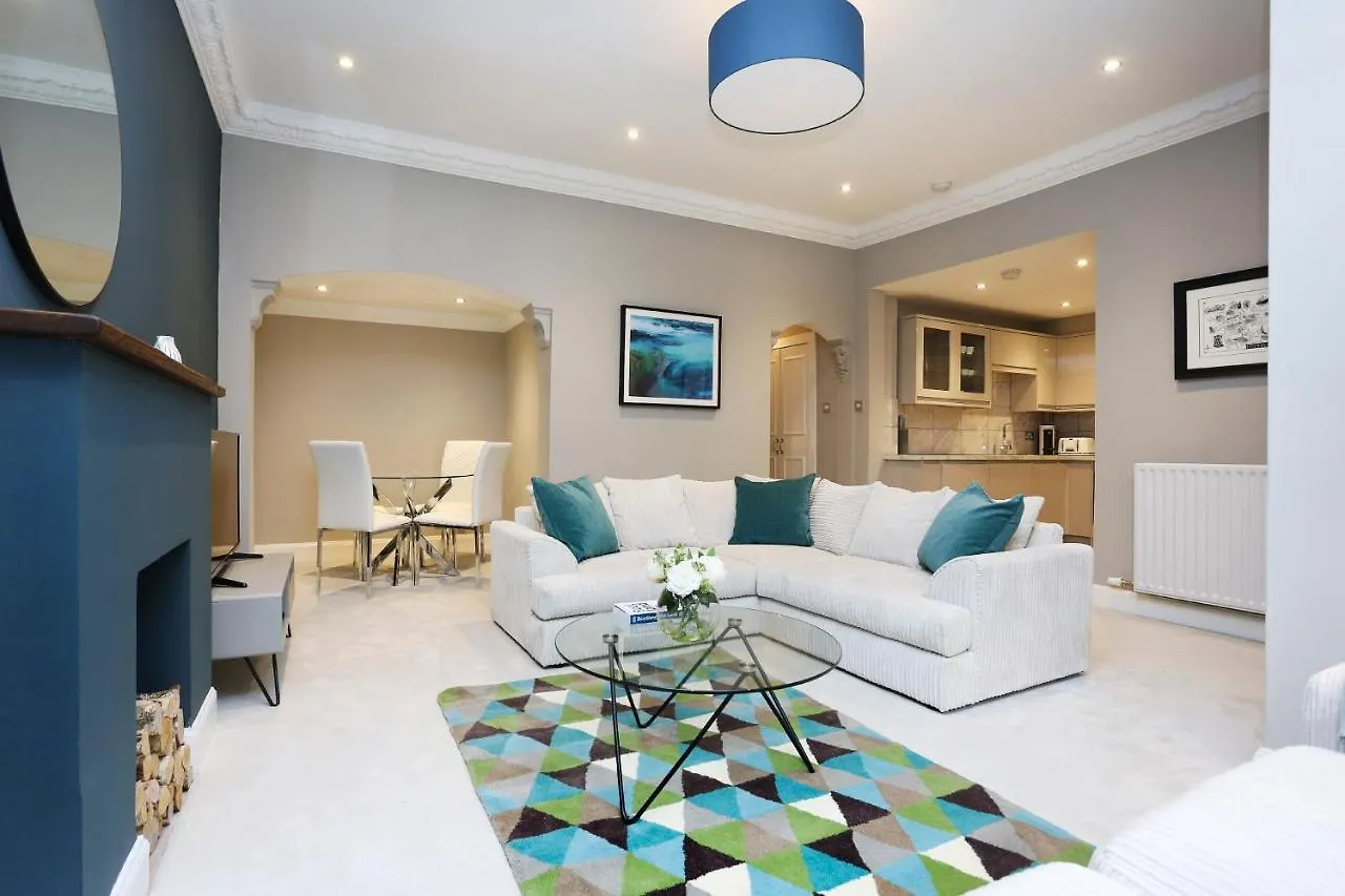 Altido Stunning 2Br Apt With Private Entrance In New Town Apartment Edinburgh
