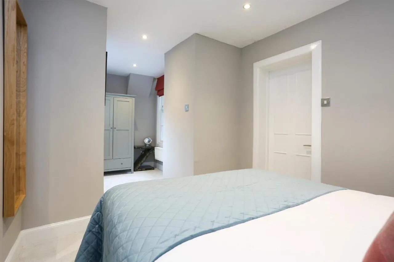Altido Stunning 2Br Apt With Private Entrance In New Town Apartment Edinburgh