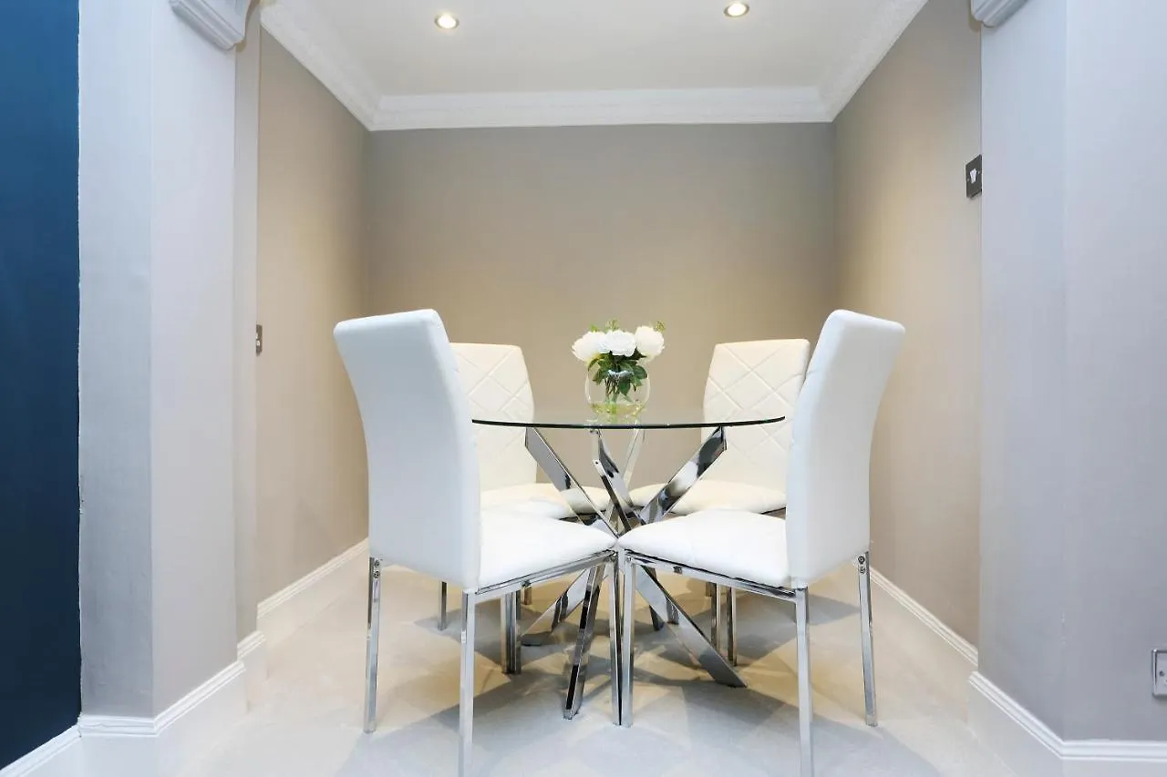 Altido Stunning 2Br Apt With Private Entrance In New Town Apartment Edinburgh